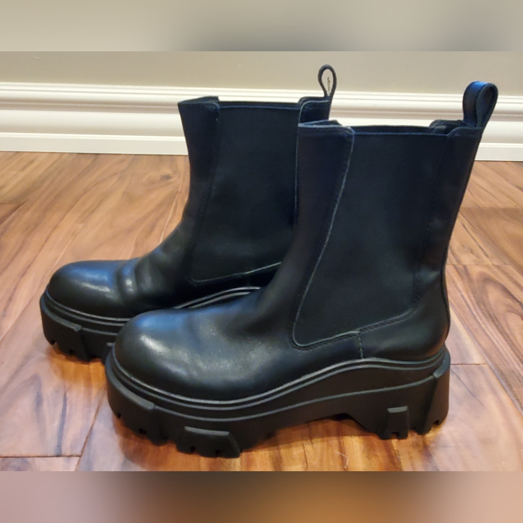 Zara Women's Chunky Boots